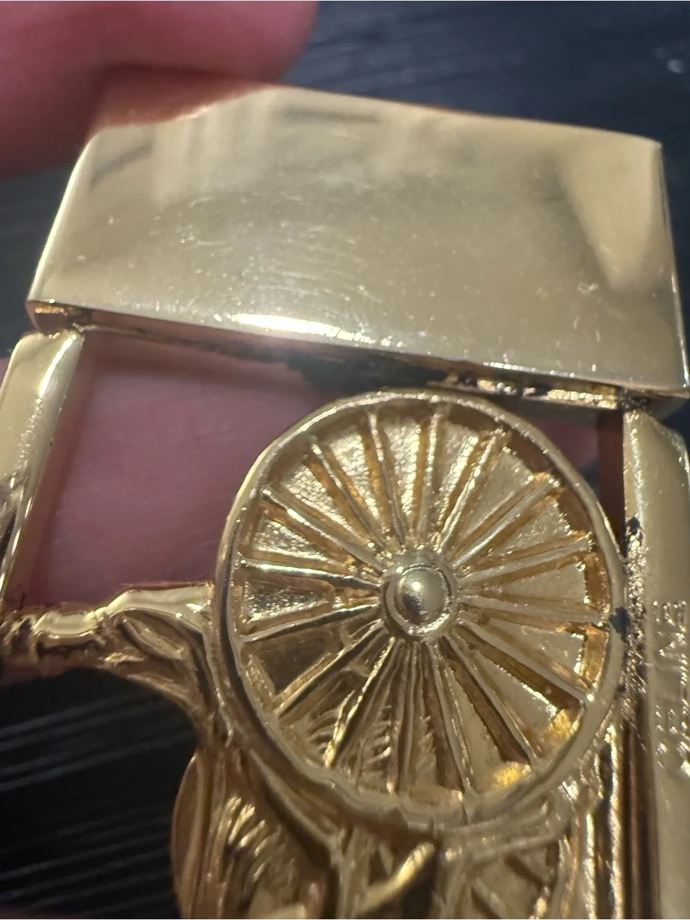 Celine polished gold